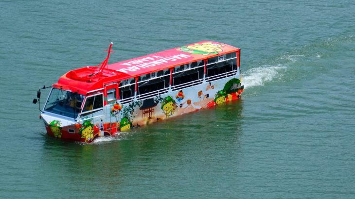 水陸両用バスで行くYAMBAダックツアー